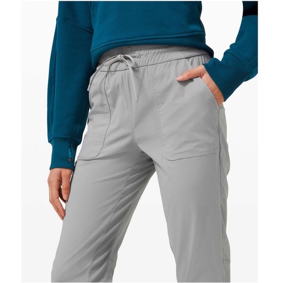 Lululemon 2021 Beyond the Studio Crop Pants in 
Rhino Grey Size 4 Style W6BJBS - Picture 7 of 16